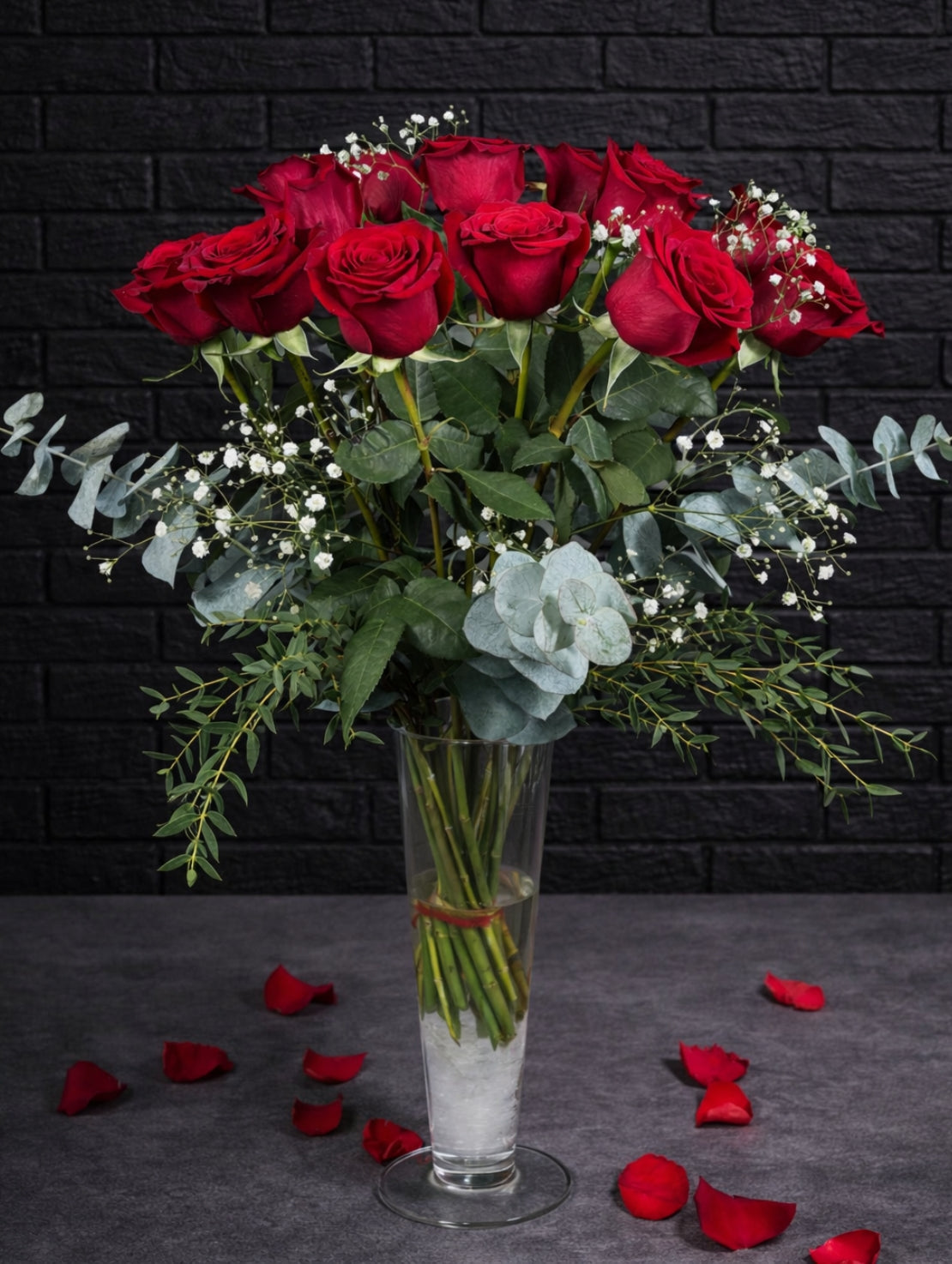 BQT040 Douzaine de roses rouges classiques