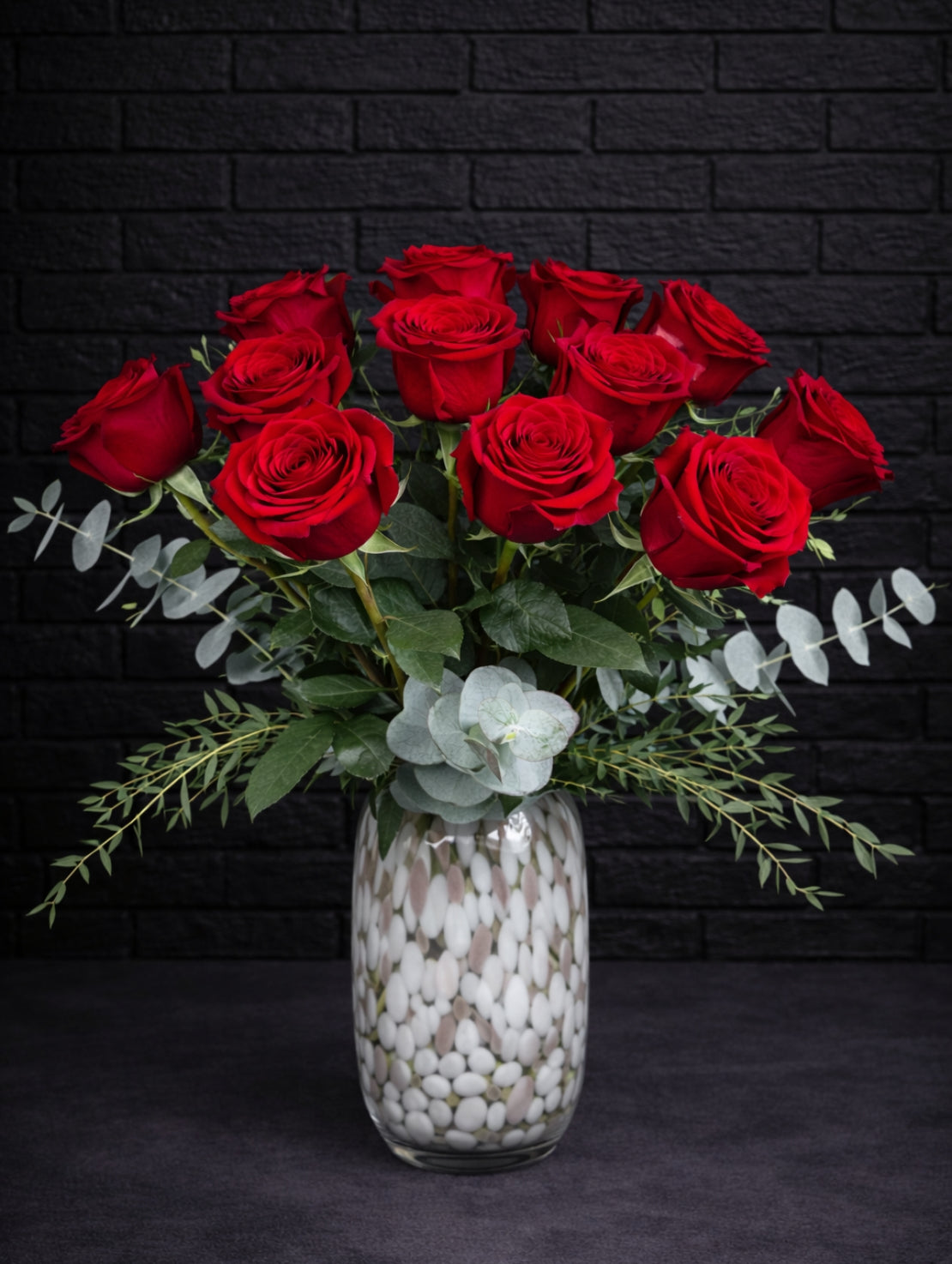 BQT042 Douzaine de roses rouges à l’européenne 
