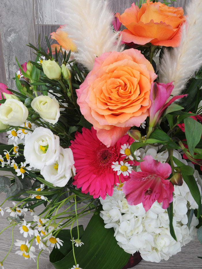 Bouquet de fleurs bohème rosé