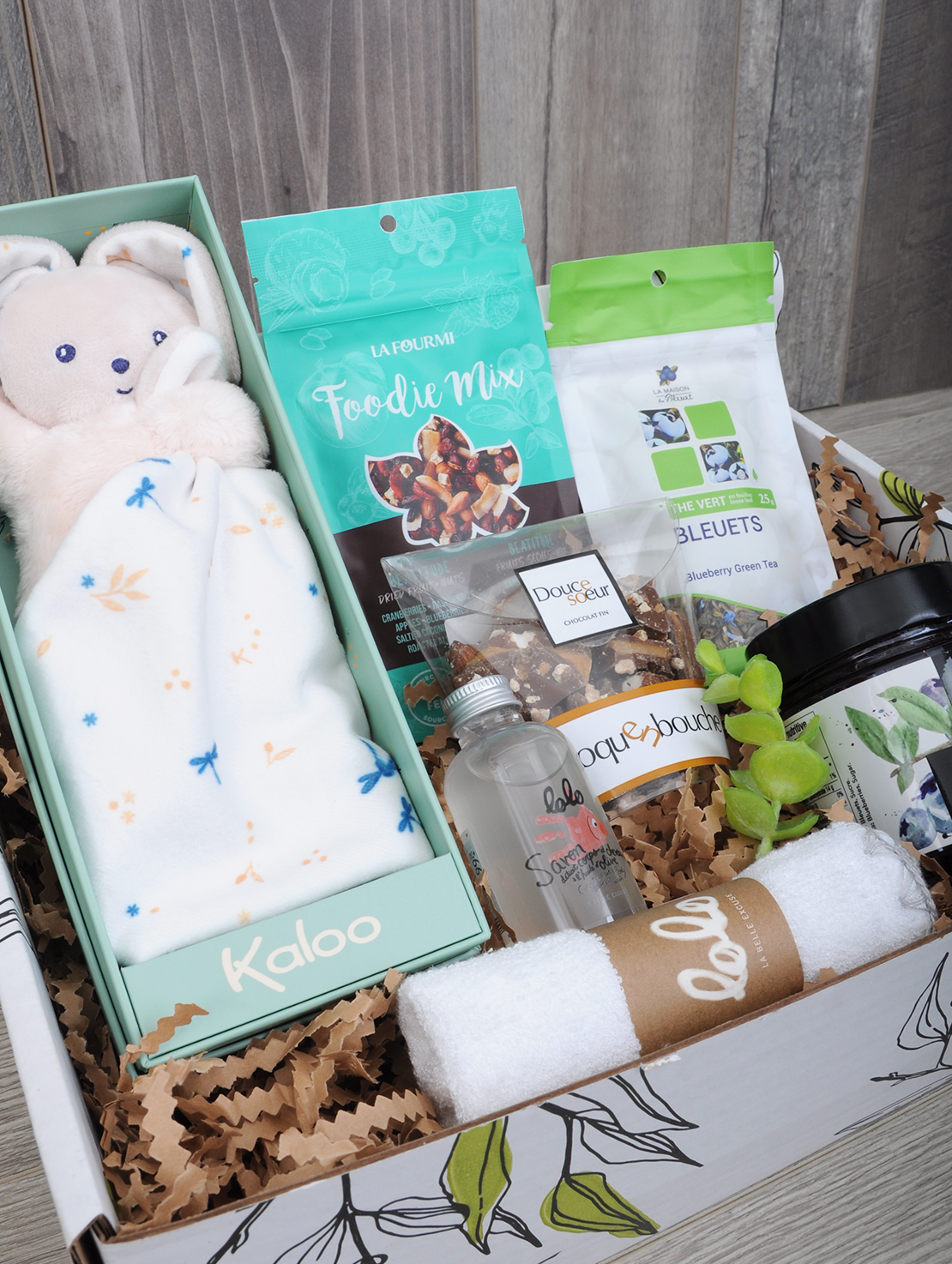Boîte cadeau surprise pour bébé et la famille