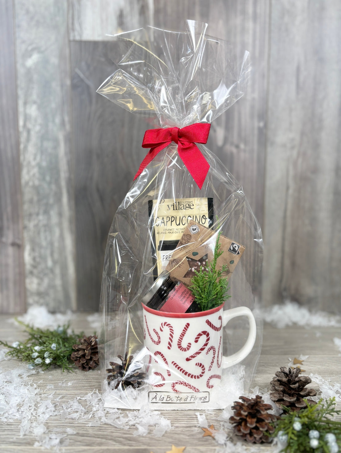 NOE243 Un trio surprise