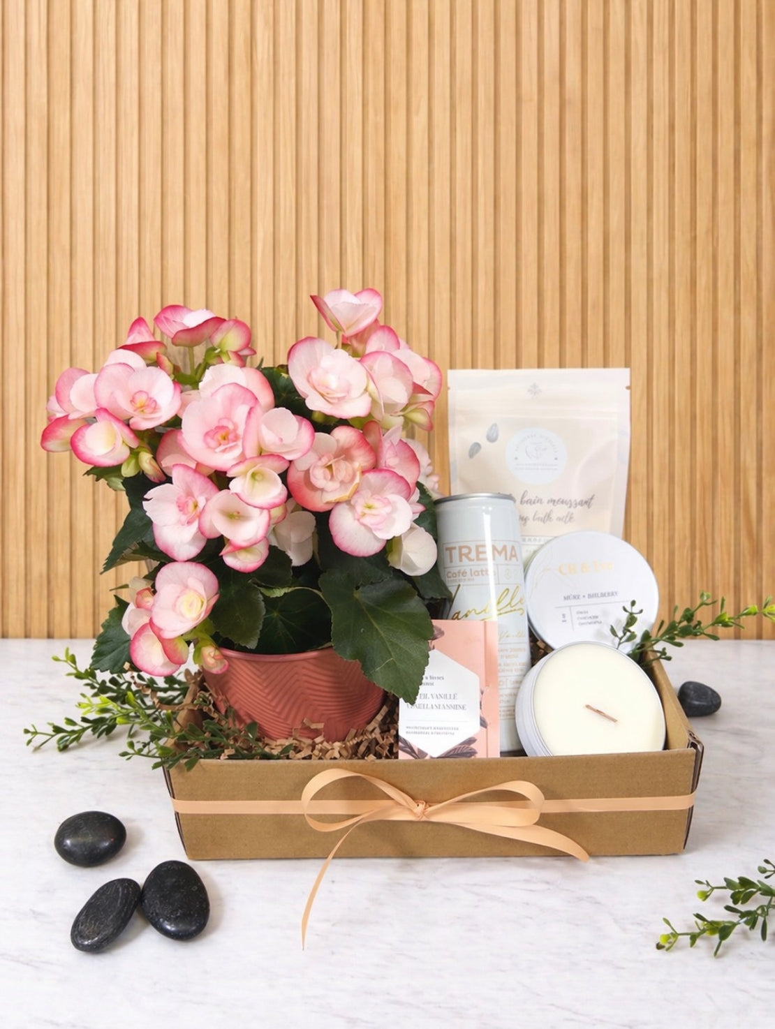 PAN126 Rituel de douceur avec plante fleurie