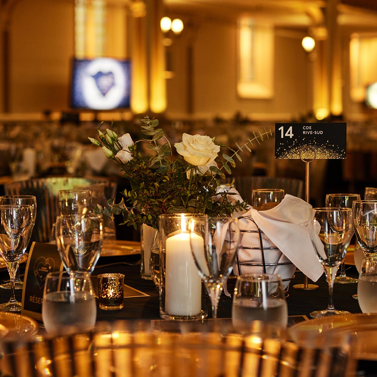 Pour un cocktail, un banquet, un lancement ou toute autre occasion, confiez à notre équipe la conception d’une ambiance mémorable! Nos passionnés en design vous proposeront un décor & des arrangements floraux qui mettront en valeur votre entreprise.